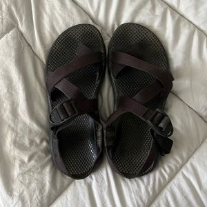 Chacos sandals - black